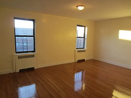 Rented by Link NY Realty | media 3