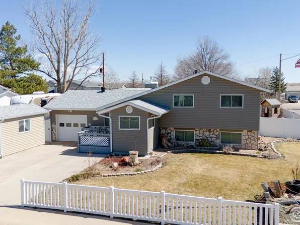 7716 Ivy Ln, Wellington, CO 80549