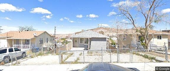 1st image of 621 W Buena Vista St #2