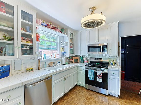 5th image of 527 W GEORGIA Avenue