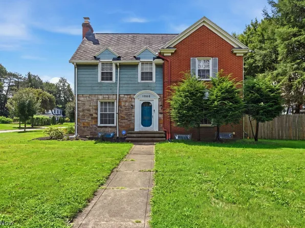 1200 Delia Ave, Akron, OH 44320