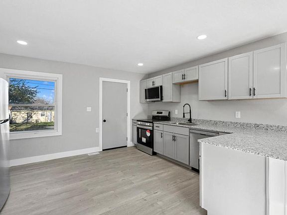 3rd image of 5273 Osceola Dr
