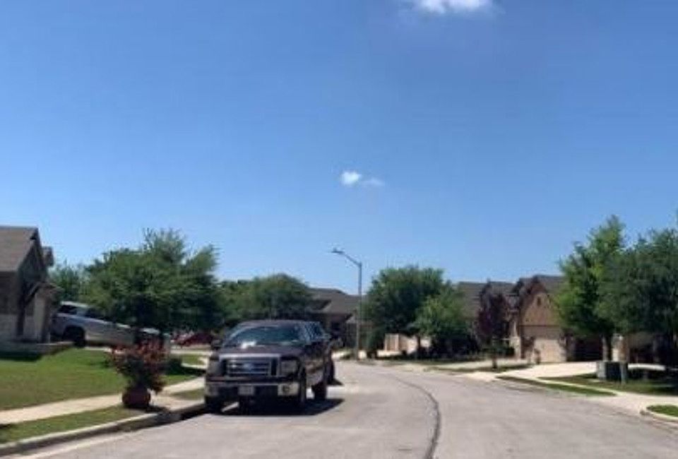 Exterior Neighborhood (street photo)