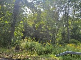 Salisbury Tpke, Milan, NY 12571