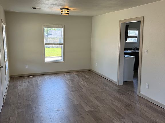 2nd image of 701 L St NW