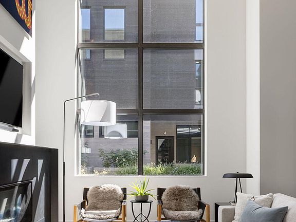 5th image of 165 N Glenwood St #26