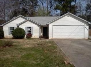 913 N Cumberland Cir, Riverdale, GA 30296