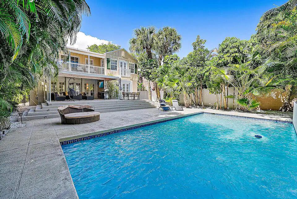 1st image of 4110 Washington Rd