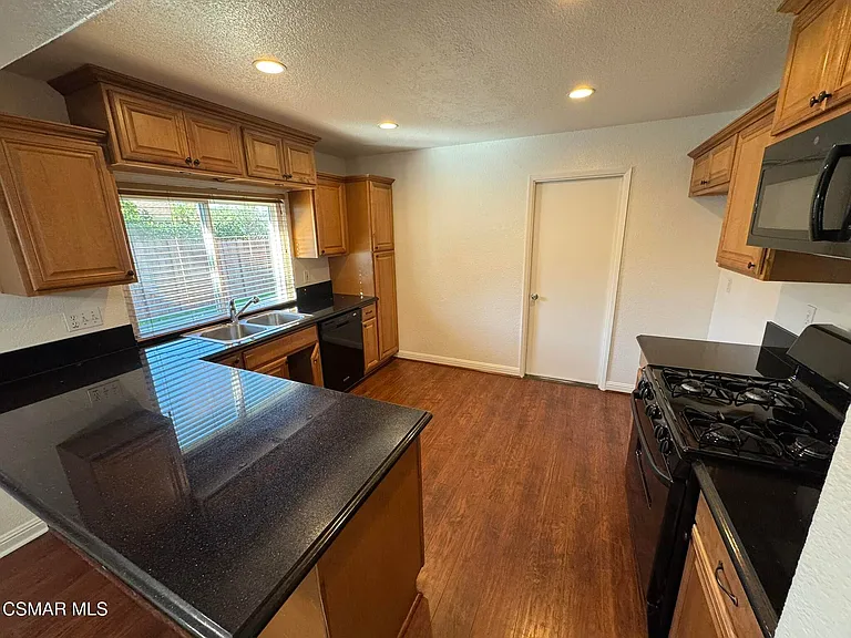 2263 Workman Ave — Photo 7