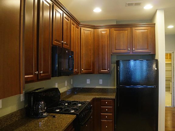 Refrigerator, Microwave, & Dishwasher