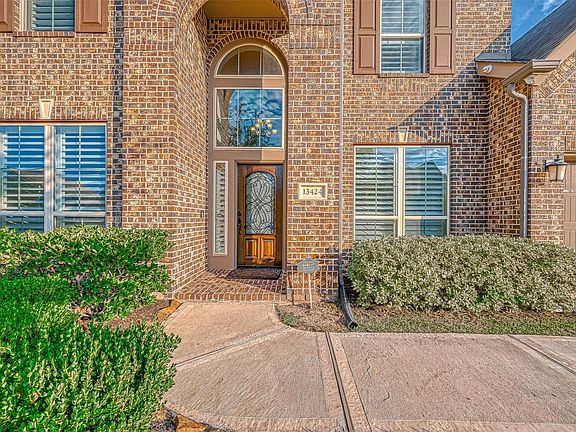 3rd image of 13424 Vintage Trail Ln