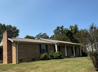 215 Dell Rd, Maryville, TN 37804