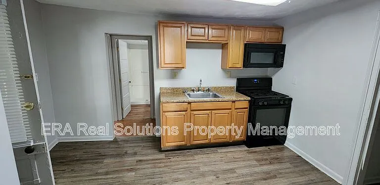 150 High St #LEFT SIDE — Photo 8