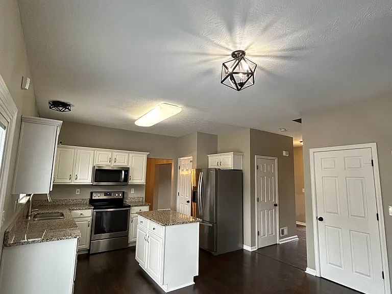 10109 Spring Gate Dr — Photo 8