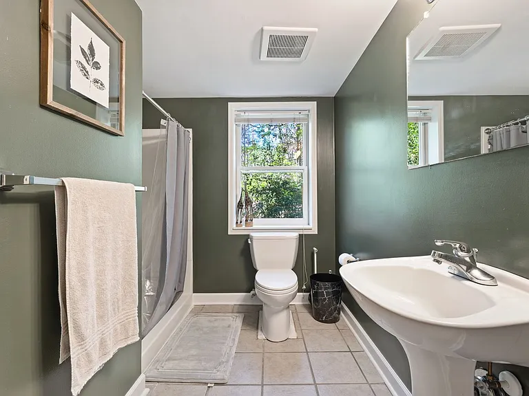 200 Purefoy Rd — Photo 10