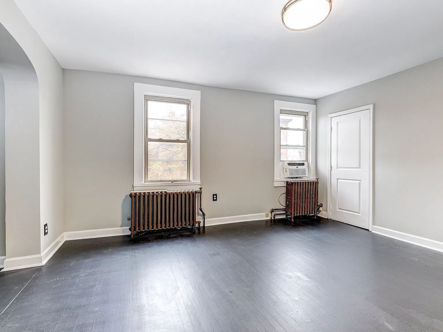 2 bed, 1280 sqft, $1,975 — Photo 2