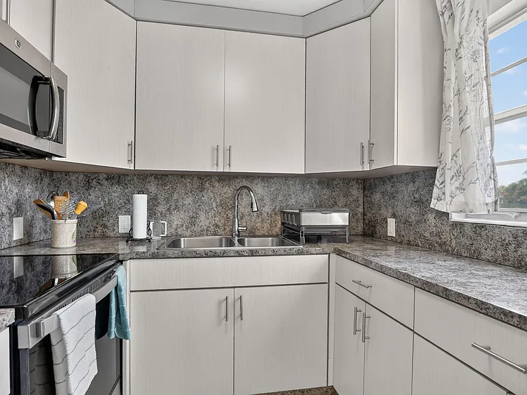 28 Brighton Dr E #28-A — Photo 11