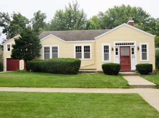 567 Washburn St, Elgin, IL 60123