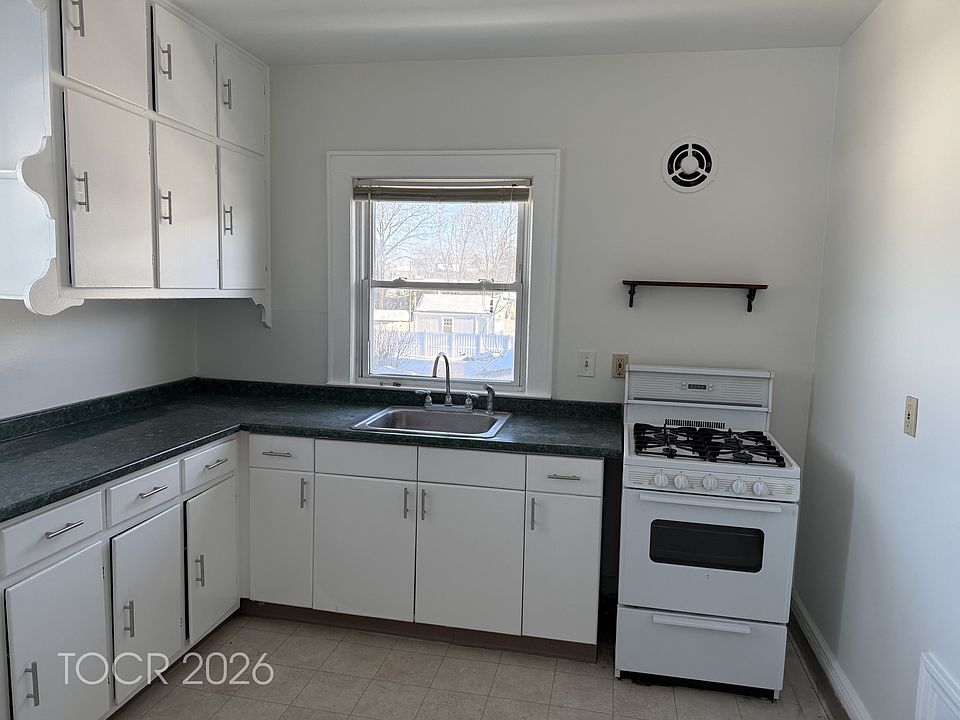 2nd image of 287 Union St APT 2