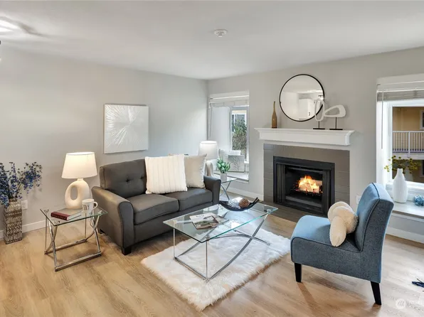 15846 NE Leary Way #6-201, Redmond, WA 98052