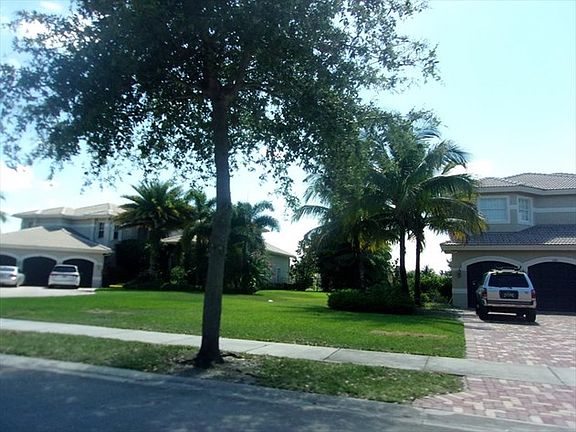 3rd image of 3723 Churchill Downs Dr