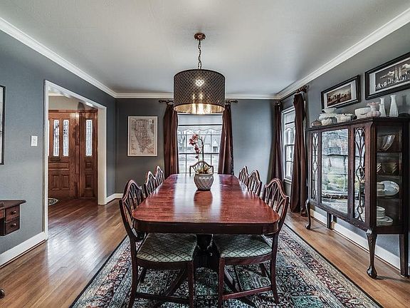4th image of 608 W Marvin Ave