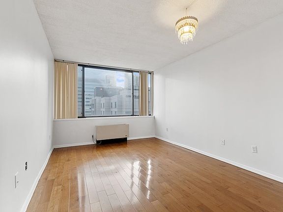 5th image of 45 River Dr S APT 1005