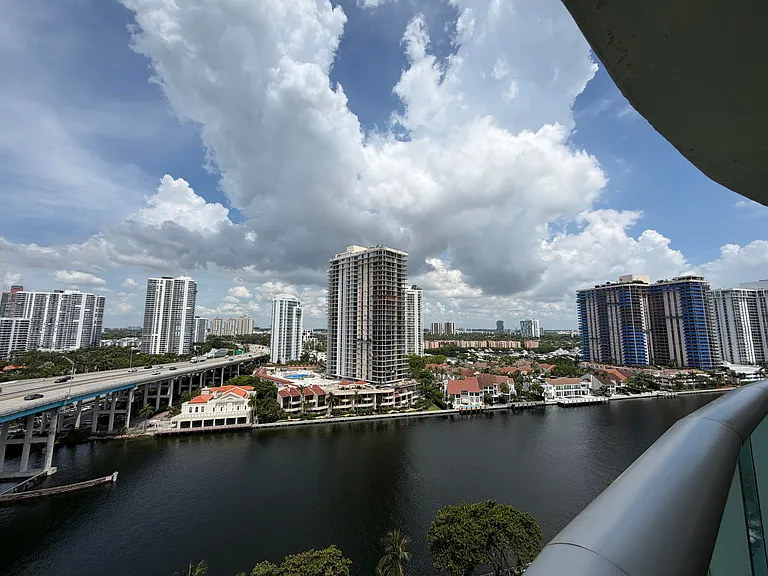 19390 Collins Ave #1103 — Photo 31