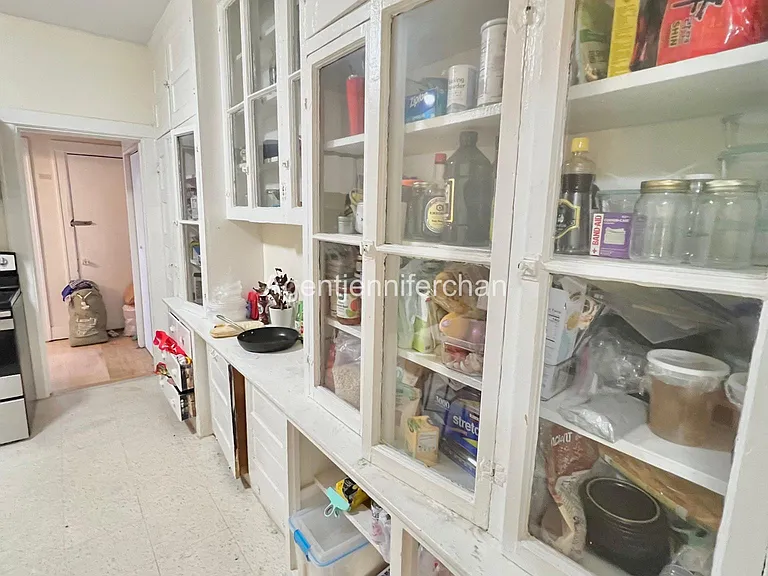 15 Park Vale Ave #10 — Photo 6
