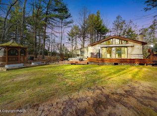 2217 Pine Tree Rd, Canadensis, PA 18325