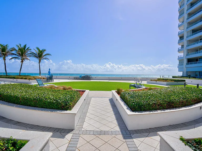 5200 N Ocean Dr #1004 — Photo 36