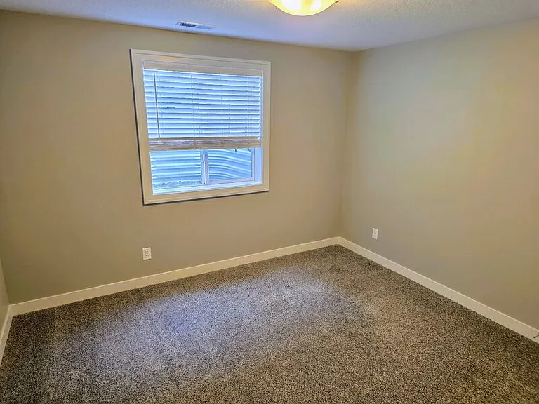701 Bradford Dr — Photo 29
