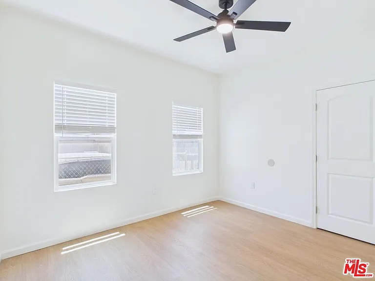 7501 S Central Ave #4 — Photo 2