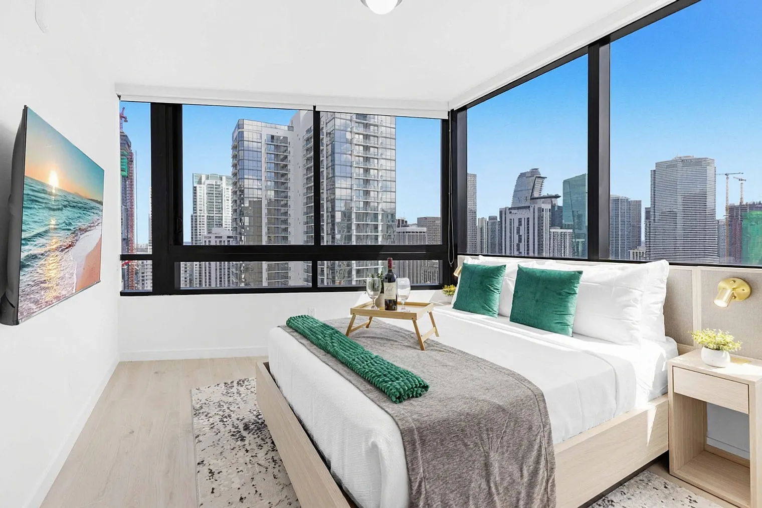 1 bed, 1.0 bath, 548 sqft, $4,017 — Photo 4