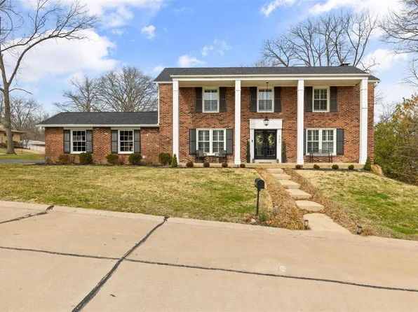 545 Gascony Way, Saint Louis, MO 63122