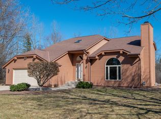 10510 Stratford PLACE, Mequon, WI 53092