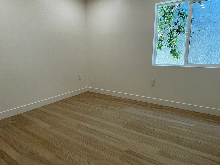 4110 E Vermont St #A — Photo 18
