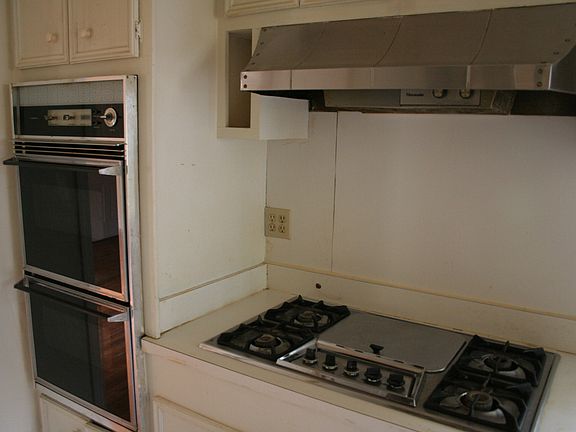 631_gas_cooktop_and_double_oven_07152015