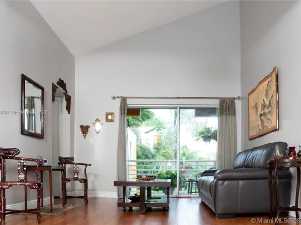 9741 Fontainebleau Blvd, Miami, FL