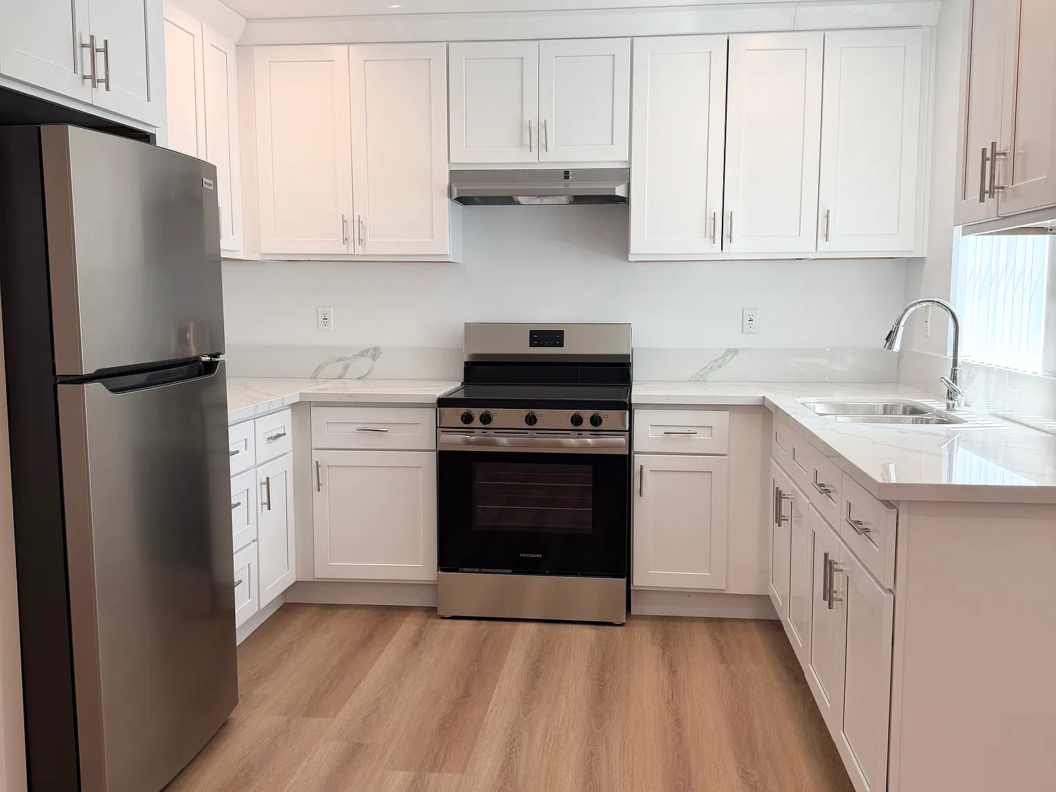 2 bed, 720 sqft, $2,150 — Photo 3