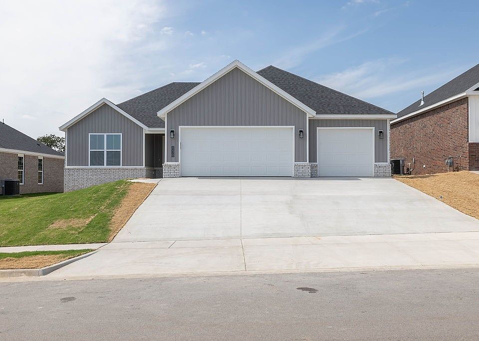 1st image of 130 Eagle Mountain St
