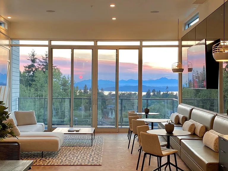 Luna West Seattle — Photo 6
