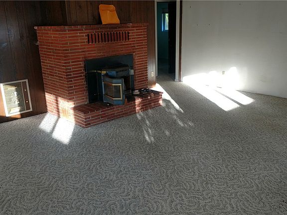 4th image of 4221 180th Pl
