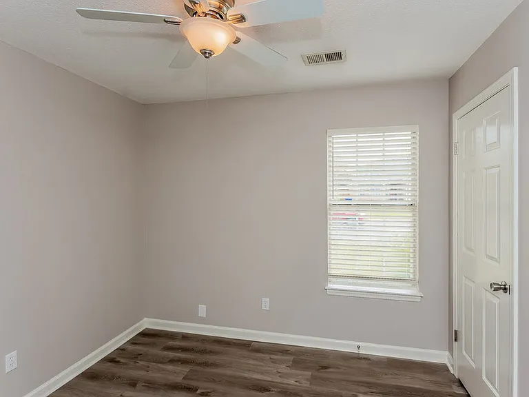 6775 Kirkland Cv — Photo 11