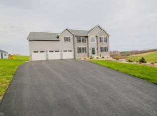 5445 Riverview Rd, Slatington, PA 18080