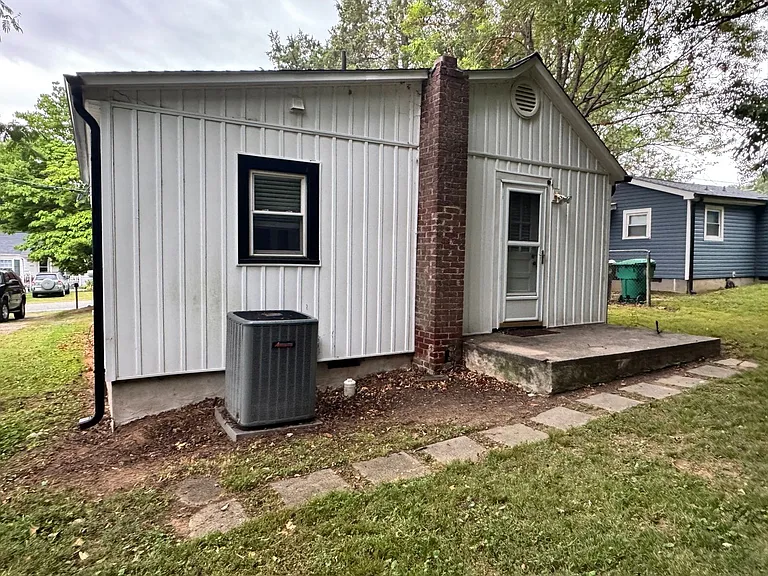 3015 Central Ave — Photo 16
