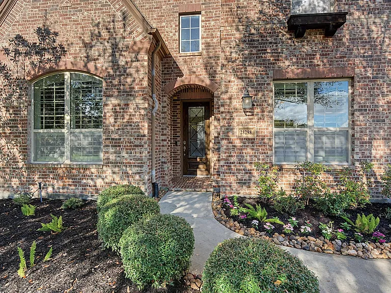 28298 Calaveras Lake Dr — Photo 3