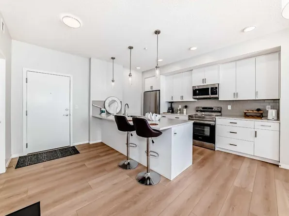 550 N Belmont St SW #4414, Calgary, AB T2X 5X1