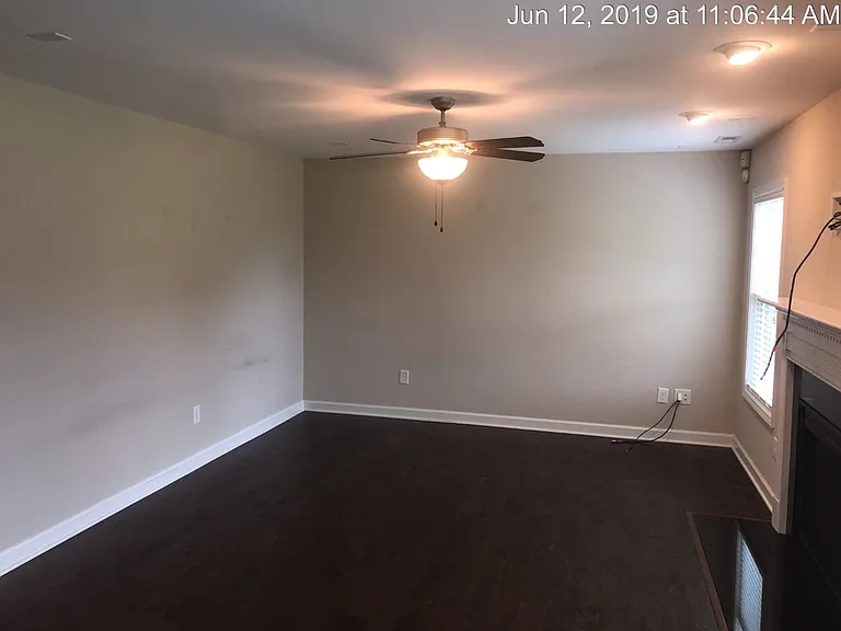 124 Sorrel Ct — Photo 6