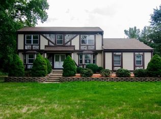 2744 Warren Rd, Ann Arbor, MI 48105